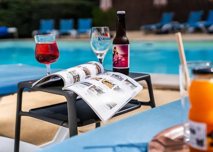 Hotel Logis Lacotel
